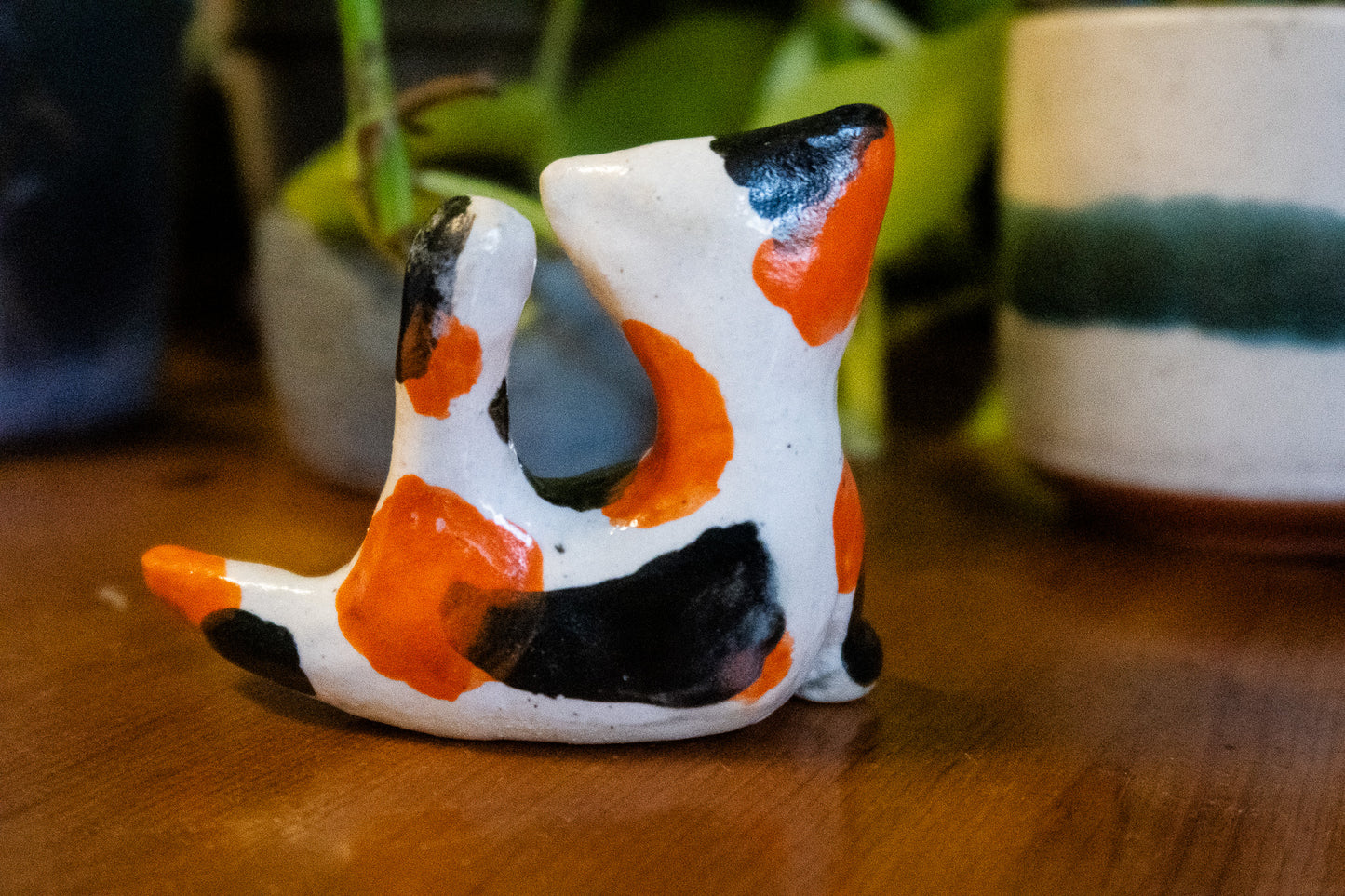 Cat-hole Ring Holder
